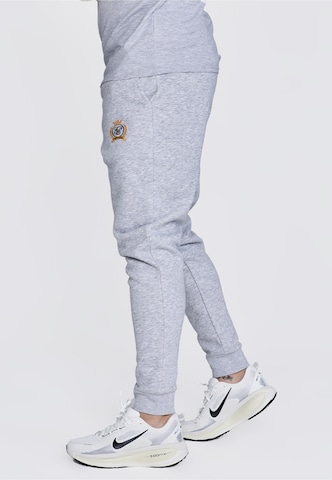 SikSilk Loosefit Hose 'Essentials' in Grau