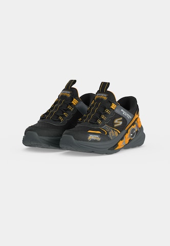 SKECHERS Sportcipő 'HYPER-QUEST' - fekete