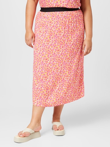 ONLY Carmakoma Skirt in Pink: front