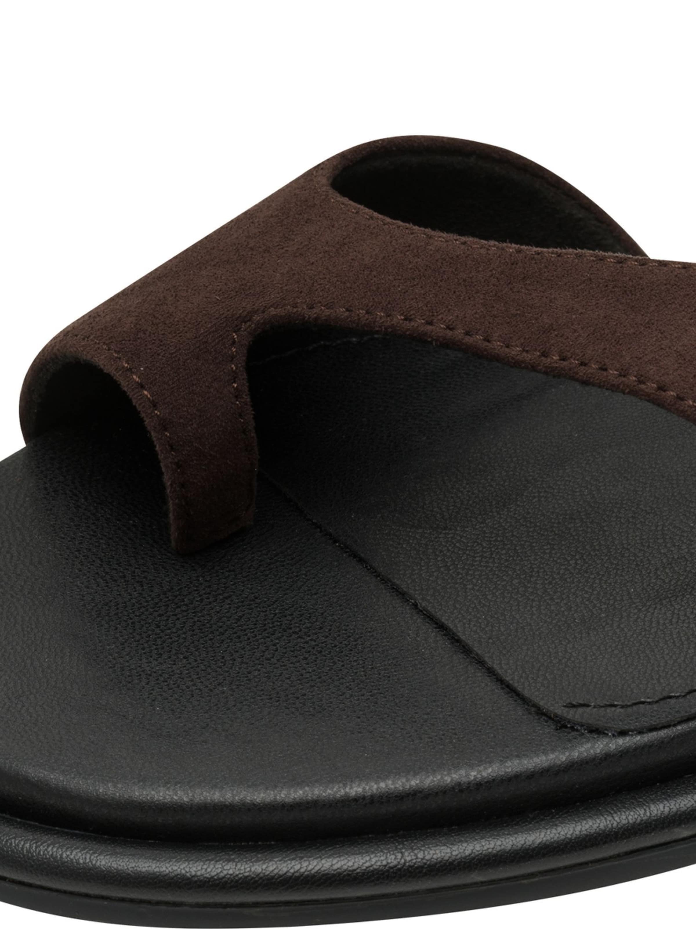 Tamaris Sandal in Brown