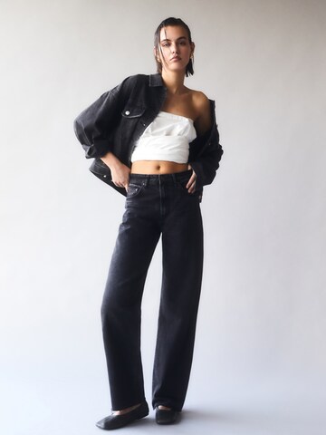 Pull&Bear Wide Leg Jeans i sort