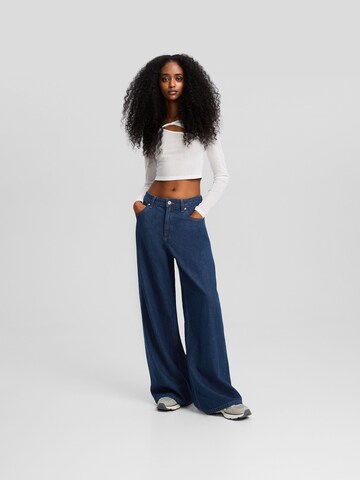 Bershka Wide Leg Jeans i blå