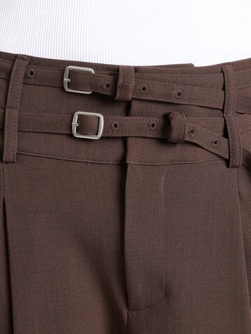 Noella - regular Pantalón plisado 'N-Darryl' en marrón