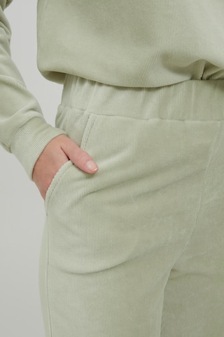 Regular Pantalon 'PATINA' b.young en vert