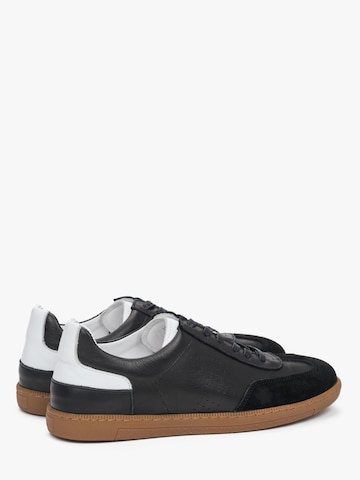 Sneaker bassa '951832-50' di Estro in nero