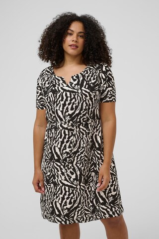 KAFFE CURVE Jurk in Zwart: voorkant