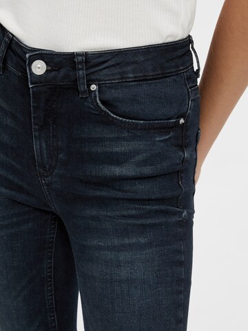 PIECES Skinny Jeans 'Delly' in Blauw