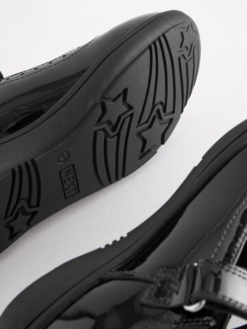 Ballerina di Next in nero