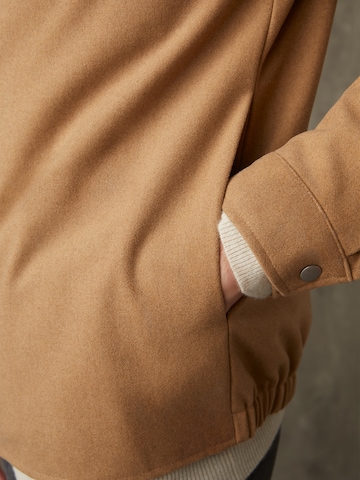 ABOUT YOU x Kevin Trapp Between-Season Jacket 'Dean' in Beige