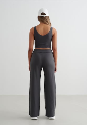 Bustino Reggiseno sportivo 'Sense' di Aim'n in grigio