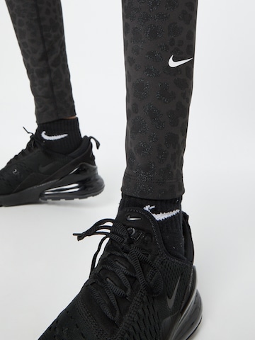 NIKE Skinny Sporthose 'One' in Schwarz