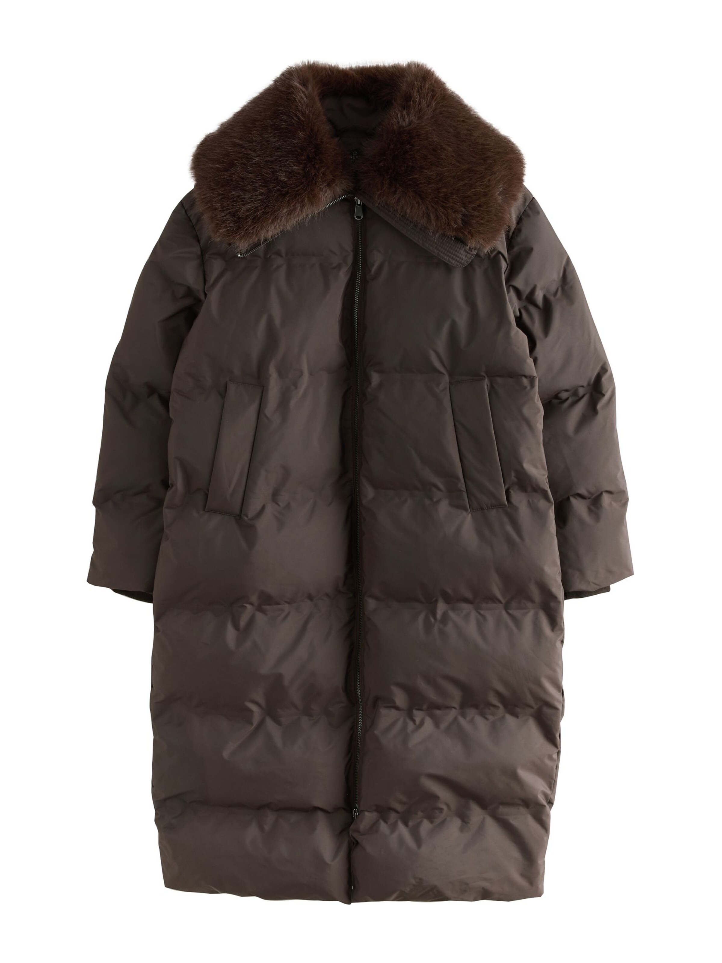 Next Mantel in Braun: Vorderseite