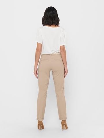 Slimfit Pantaloni chino 'Biana' di ONLY in marrone