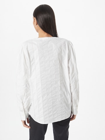 TOMMY HILFIGER - Blusa en blanco