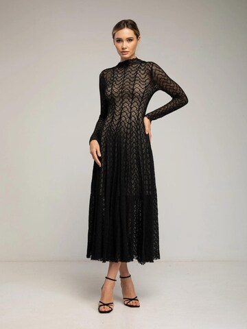 Tantra Evening dress 'Vestido largo de manga larga  de encaje con textura, falda de vuelo con pinzas (BLACK)' in Black