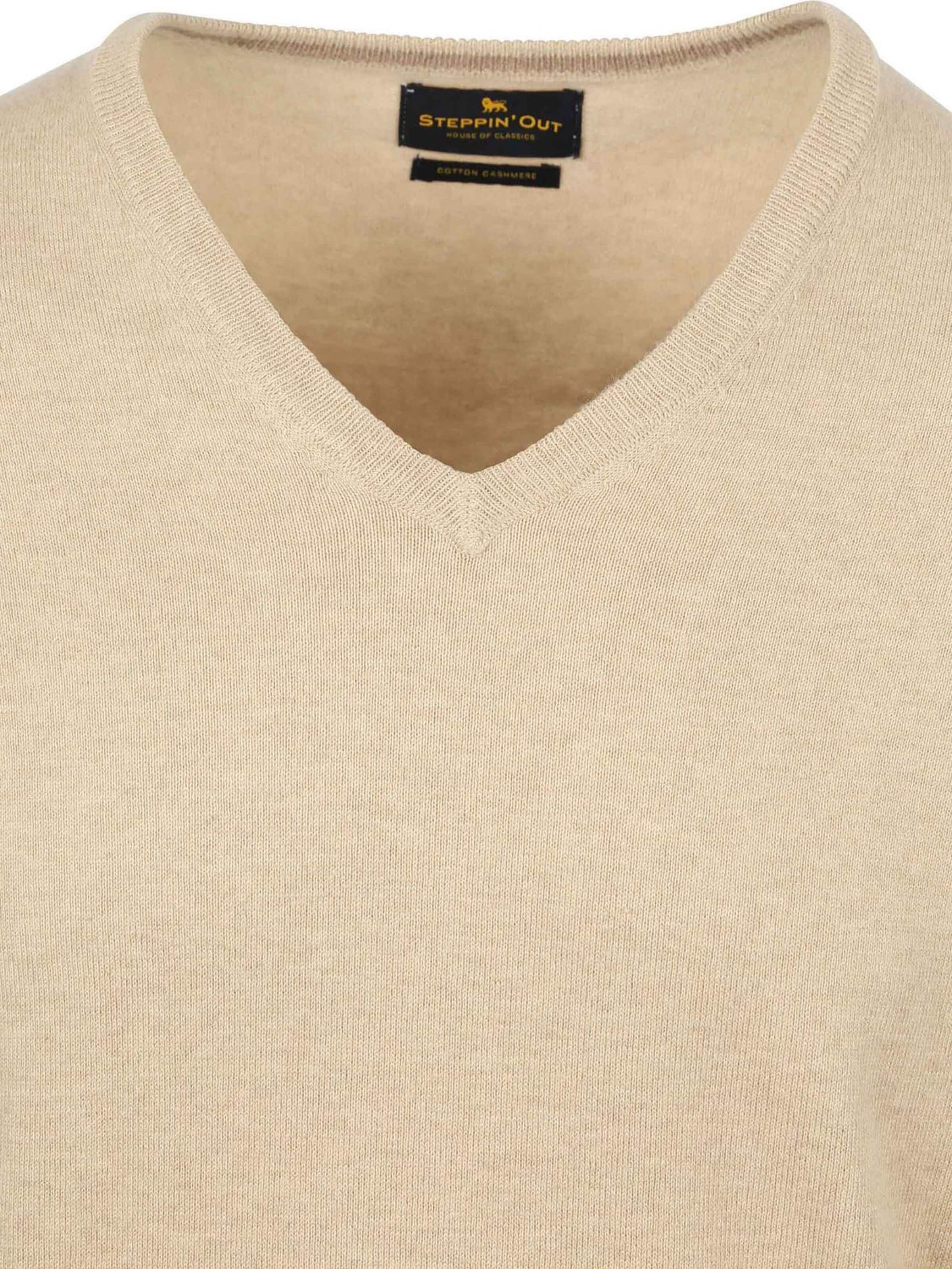 Steppin' out Sweater in Beige