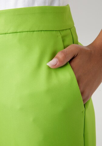 Aniston SELECTED Loosefit Bügelfaltenhose in Grün