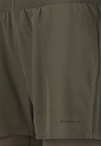 ENDURANCE Regular Sportshorts 'Kros' in Grün