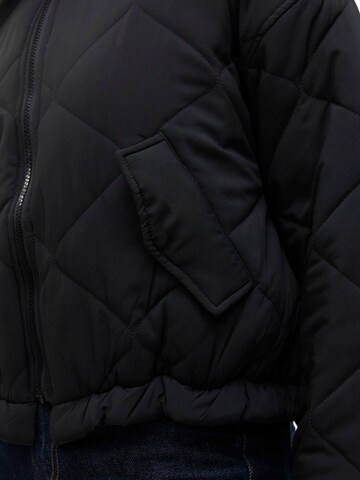 Veste mi-saison 'Yrsa'' VERO MODA en noir