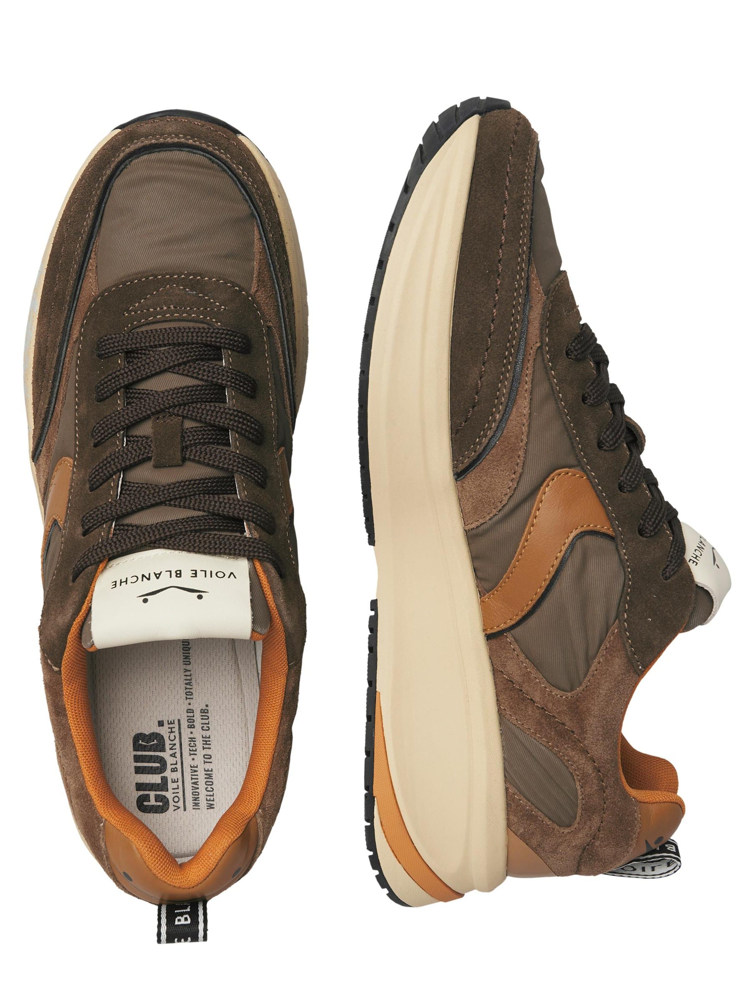Baskets basses 'CLUB24.' Voile blanche en marron
