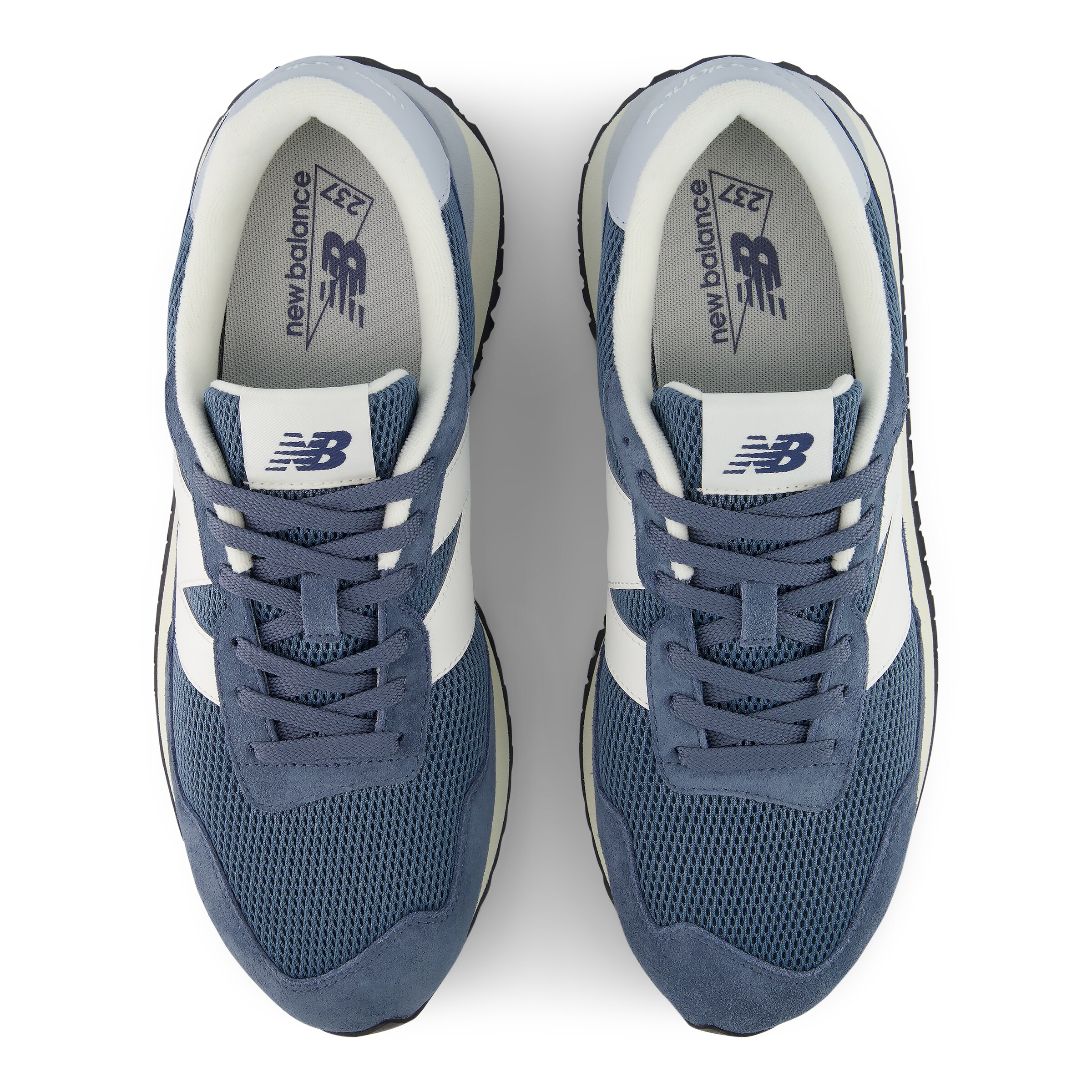 new balance Sneakers in Blue