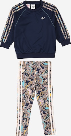 ADIDAS ORIGINALS Joggingová souprava – modrá: přední strana