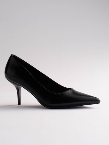 The Set Pumps i sort
