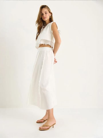 Tailleur di Bianco Lucci in beige