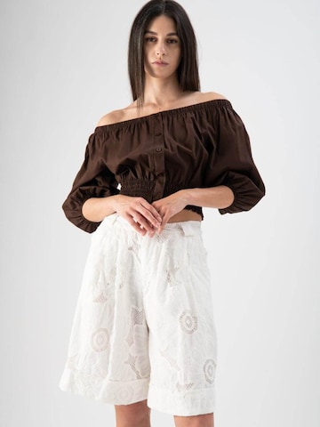 MND Blus 'Brownie' i brun