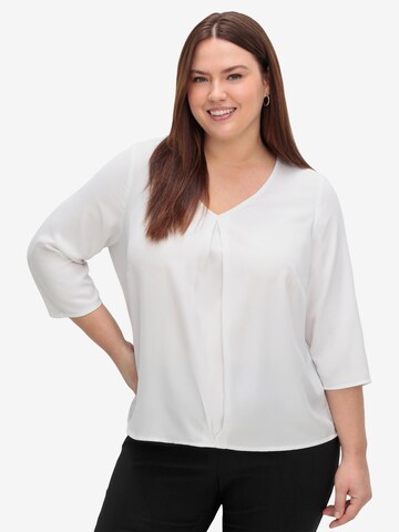 SHEEGO Tunic in White: front