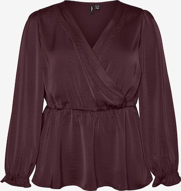 Vero Moda Curve - Blusa em vermelho: frente