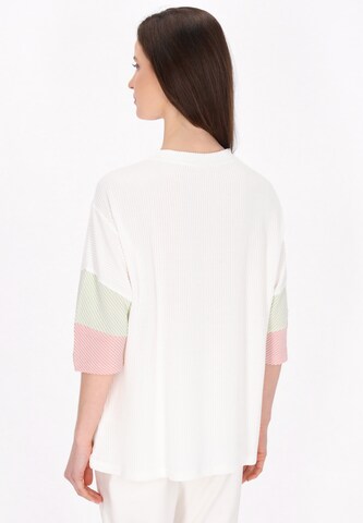 usha BLUE LABEL - Camiseta 'Fashion Look' en blanco