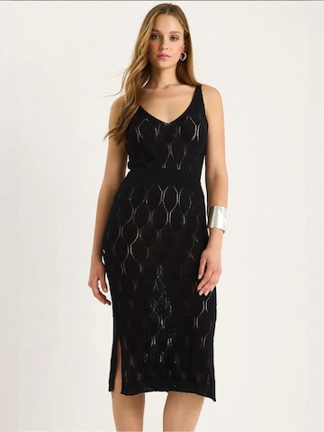 Bianco Lucci Strickkleid in Schwarz: Vorderseite
