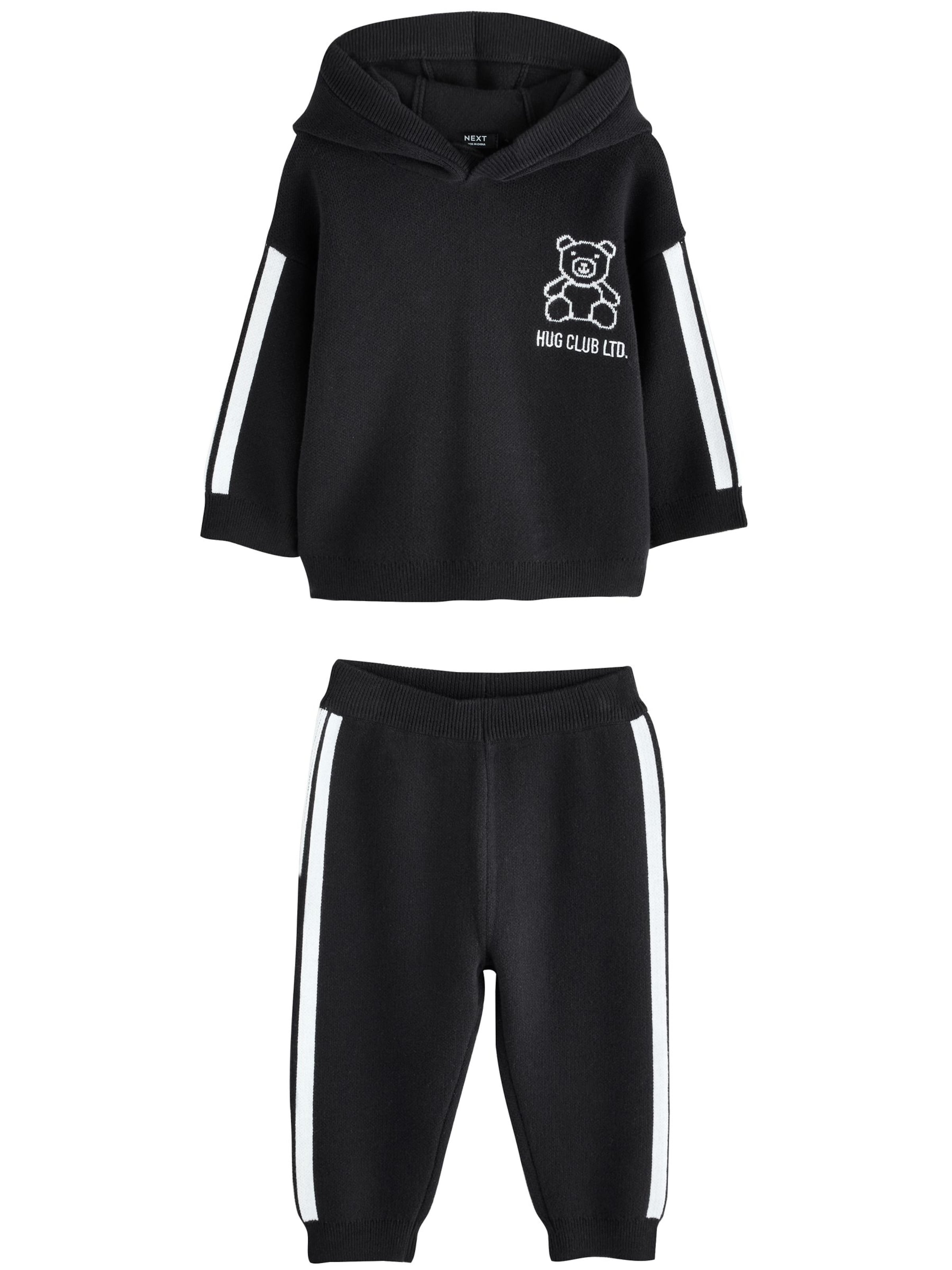 Trening de la Next pe negru: față