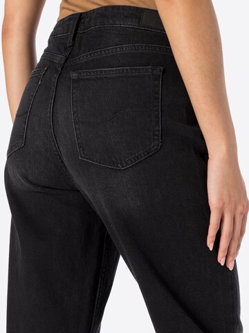 QS Tapered Jeans in Schwarz