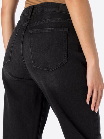 Tapered Jeans di QS in nero