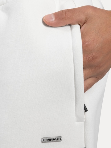 Effilé Pantalon Smilodox en beige