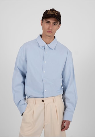 Prohibited - Ajuste confortable Camisa en azul: frente