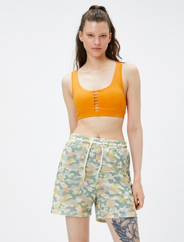 Koton Regular Shorts in Grün