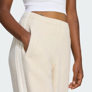 Loosefit Pantaloni 'Adidas Originals By Jennie' di ADIDAS ORIGINALS in beige