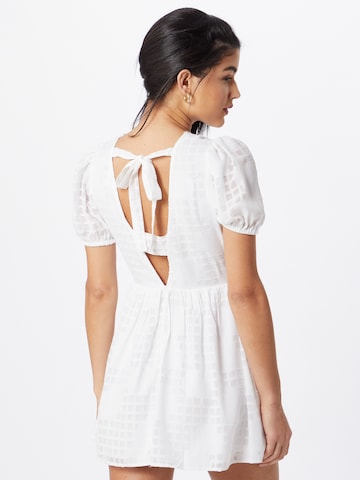 Robe 'APPLIQUE' Miss Selfridge Petite en blanc