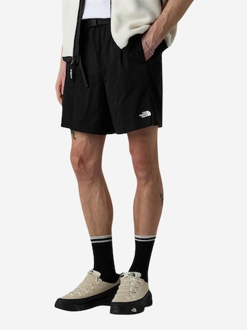 regular Pantaloni sportivi 'Class V Pathfinder Belted Short NF0A8BHV' di THE NORTH FACE in nero: frontale