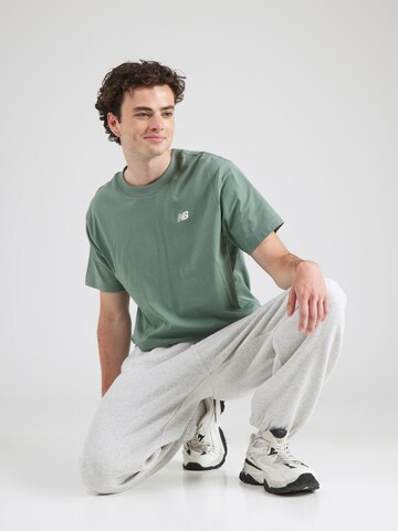 T-Shirt 'Essentials' new balance en vert