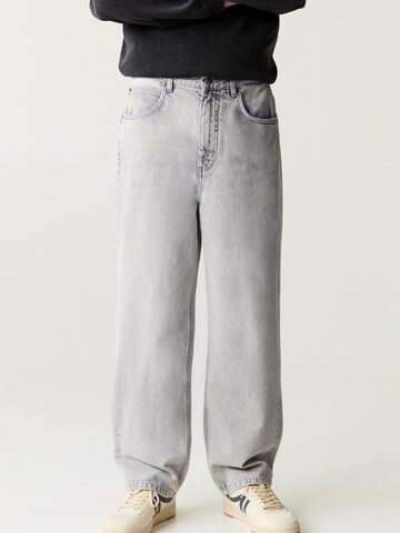 Loosefit Jean Pull&Bear en gris : devant