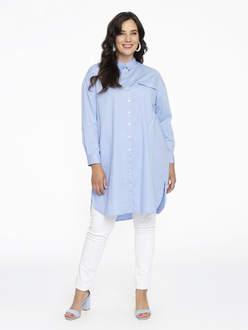 Yoek Blouse in Blue