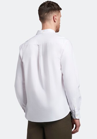 Lyle & Scott Regular fit Πουκάμισο για το γραφείο σε λευκό