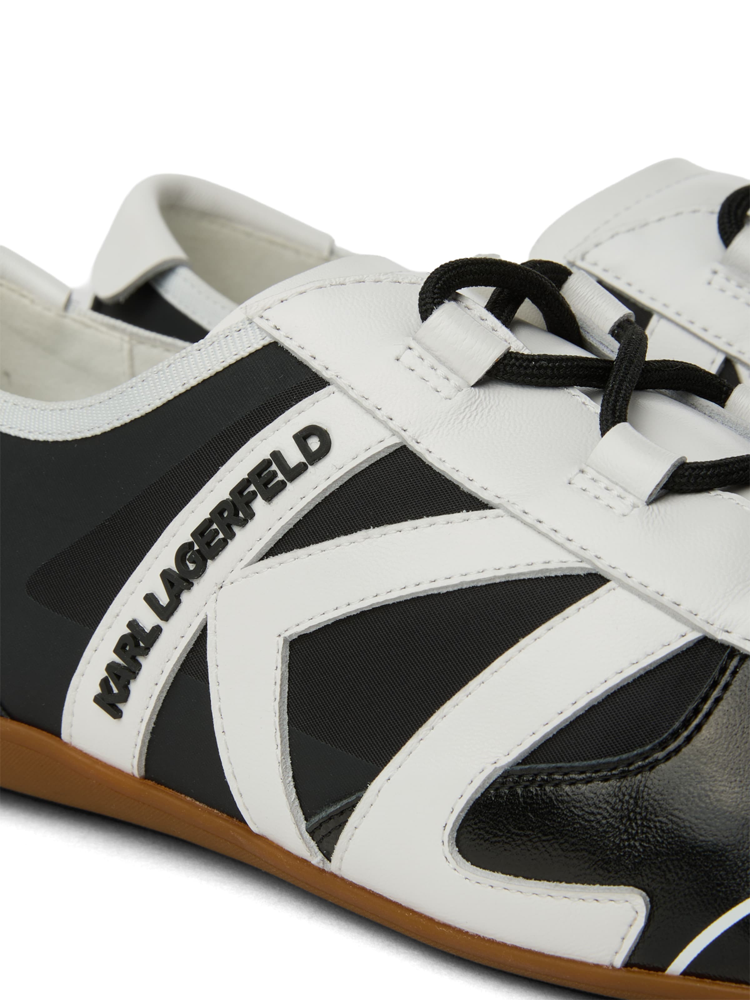 KARL LAGERFELD JEANS Низкие кроссовки ' ALTIA MONOGRAM LOW TOP ' в Черный