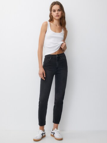 Pull&Bear Regular Jeans in Black