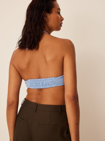 NA-KD Top in Blau