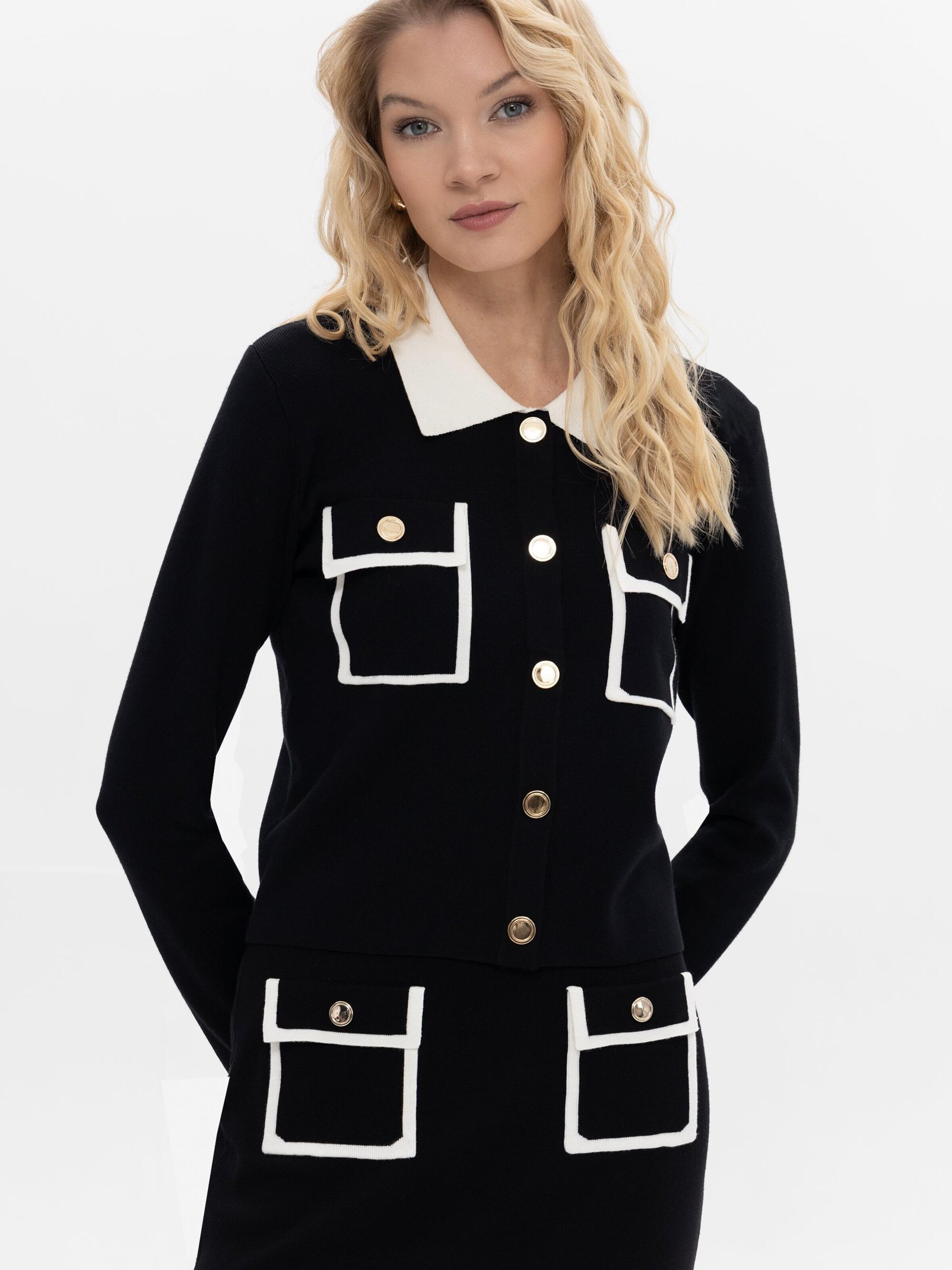 Passioni Knit Cardigan in Black: front